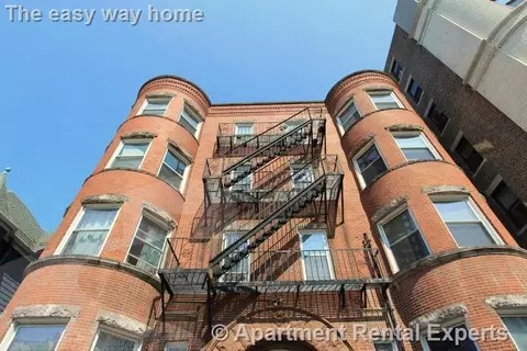 891 Massachusetts Ave #16, Cambridge, MA 02139