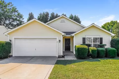 135 Winborne Dr, Mooresville, NC 28115