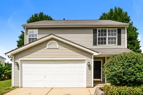 604 Overlook Rd, Lowell, NC 28098