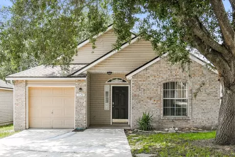 1126 Brookwood Bluff Rd E, Jacksonville, FL 32225