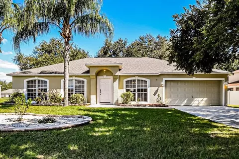 801 Clear Brook Ct, Fruitland Park, FL 34731