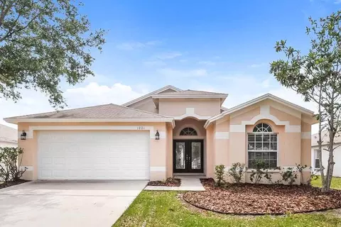 1221 Barclay Wood Dr, Ruskin, FL 33570