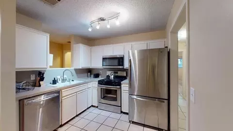 9104 Quail Creek Dr #A, Austin, TX 78758