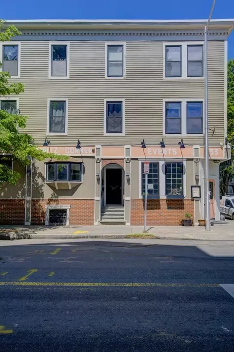 231 Cardinal Medeiros Ave #2, Cambridge, MA 02141