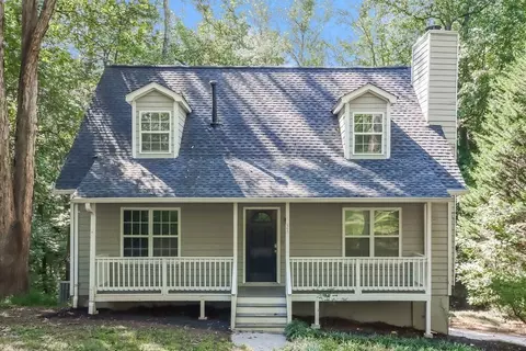 565 Bells Ferry Pl, Acworth, GA 30102