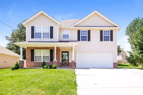805 General Barksdale Dr, Smyrna, TN 37167