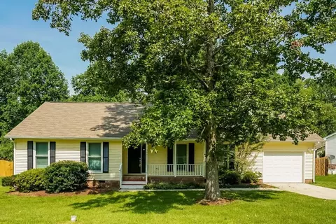 1509 Kempsey Cir, Fuquay Varina, NC 27526