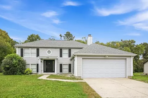 532 Hunters Trl, Greenwood, IN 46142