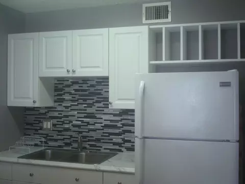 405 N Halifax Ave #203, Daytona Beach, FL 32118