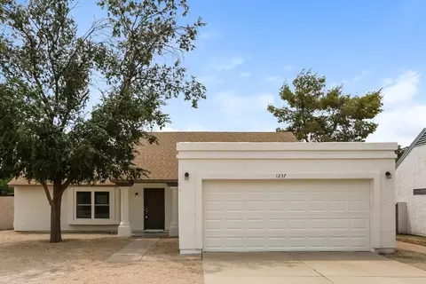 1237 E Wickieup Ln, Phoenix, AZ 85024