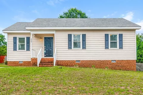 808 Hepplewhite Ct, Fuquay Varina, NC 27526