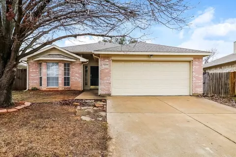 5927 Rock Meadow Trl, Arlington, TX 76017
