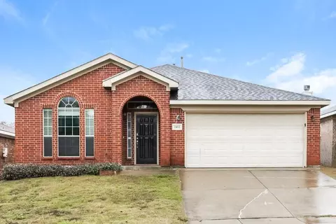 2412 Ensenada Ln, Fort Worth, TX 76108