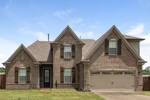 8870 Lezlarken Ln, Olive Branch, MS 38654