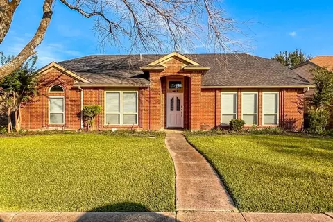 9413 Willard St, Rowlett, TX 75088