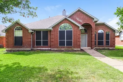 2407 Springfield Dr, Mesquite, TX 75181