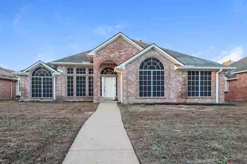 2307 Stillwater Dr, Mesquite, TX 75181
