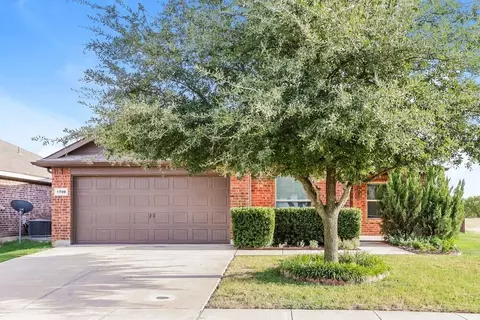 1700 Kings Glen Ln, Fort Worth, TX 76140