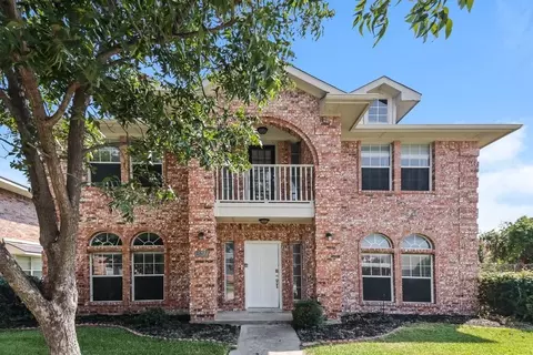 6902 Graham Dr, Rowlett, TX 75089