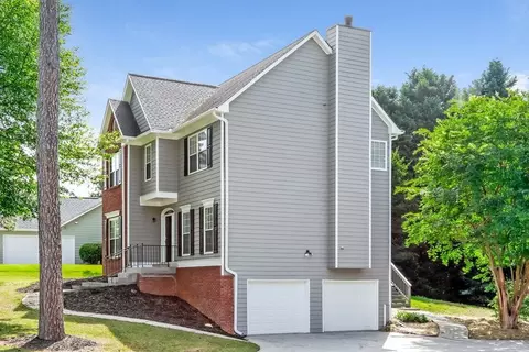 1307 Highfield Dr, Lawrenceville, GA 30043