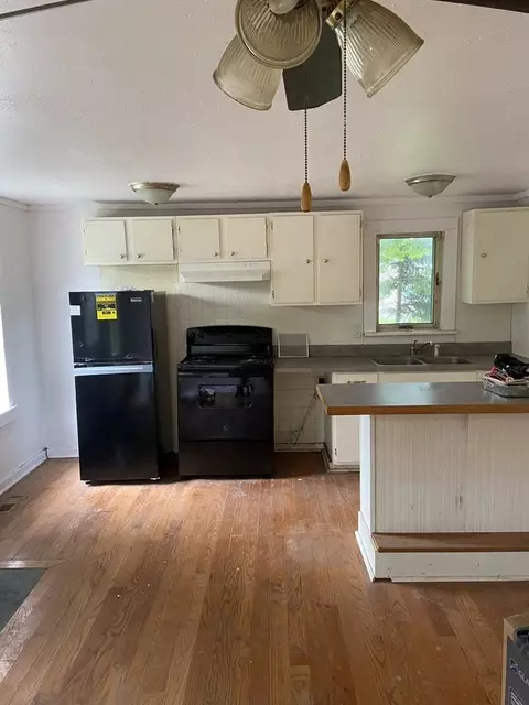 165 Benmont Ave, Bennington, VT 05201