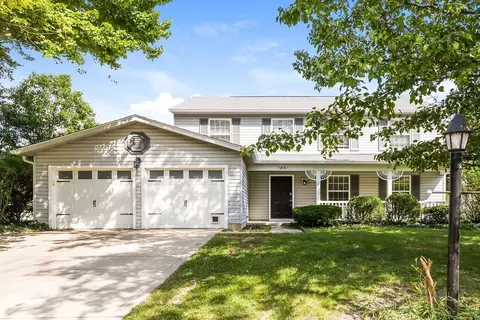 1861 Ambassador Ct, Indianapolis, IN 46214