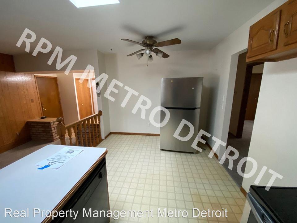 14448 Stonehouse Ave, Livonia, MI 48154 4 Photos MLS 46498975 Movoto