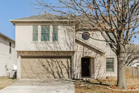 10132 Chapel Hill Ct, Fort Worth, TX 76116