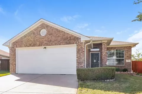 9112 Christopher Cir, Everman, TX 76140