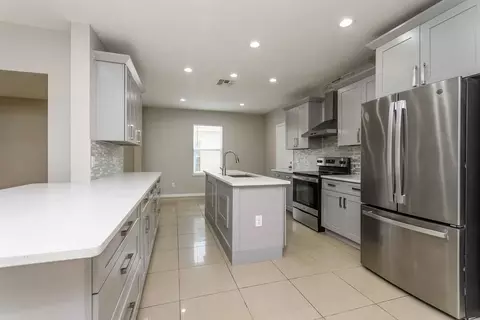 4911 Windbourne Way, Saint Cloud, FL 34772 photo 9