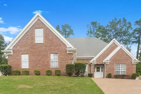 176 Pebble Creek Cv E, Hernando, MS 38632