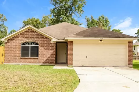 1528 Glen Oaks Dr, Conroe, TX 77385