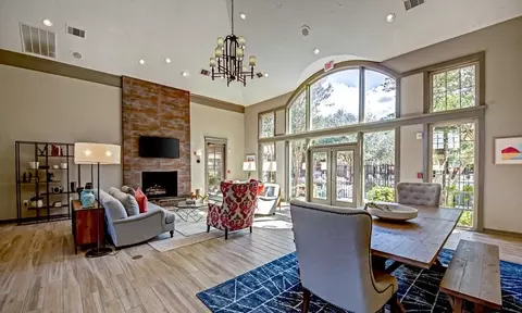 6707 Brodie Ln #389, Austin, TX 78745