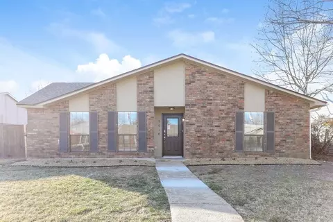 9010 Millwood Dr, Rowlett, TX 75088