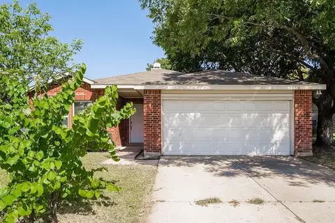 8316 Early Dawn Trl, Denton, TX 76210