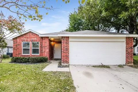 8316 Early Dawn Trl, Denton, TX 76210