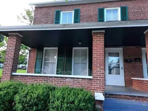 146 E South St #146southst, Hillsboro, OH 45133