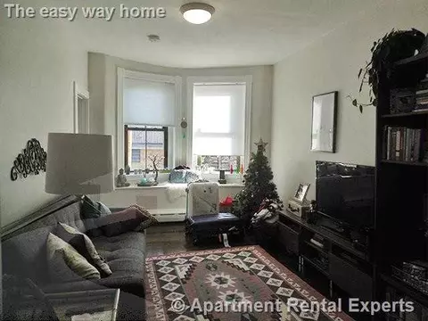 114 Willow St #2, Cambridge, MA 02141