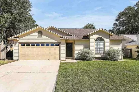 8026 Fleur De Lis Dr, Jacksonville, FL 32277