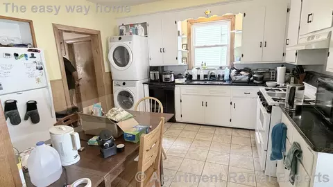 131 Rindge Ave #1, Cambridge, MA 02140