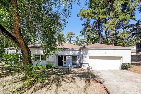 15470 Carmel Dr, Willis, TX 77318