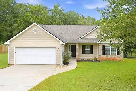 229 Clearwater Dr, Monroe, GA 30655