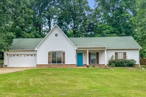 4178 Star Landing Rd E, Nesbit, MS 38651