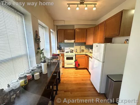 1054 Cambridge St #2F, Cambridge, MA 02141