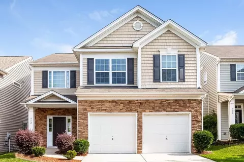 912 Old Forester Ln, Charlotte, NC 28214
