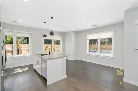 54 Auburn St #102, Brookline, MA 02446