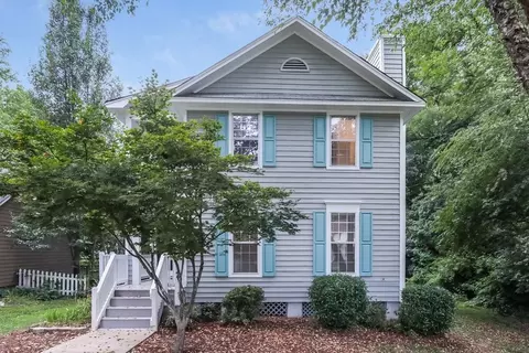 10902 Ballards Pond Ln, Matthews, NC 28105