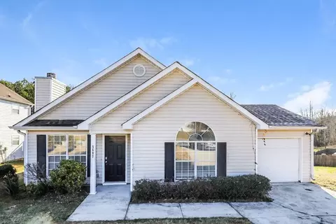 5687 Eagles Feather Ln, Riverdale, GA 30274