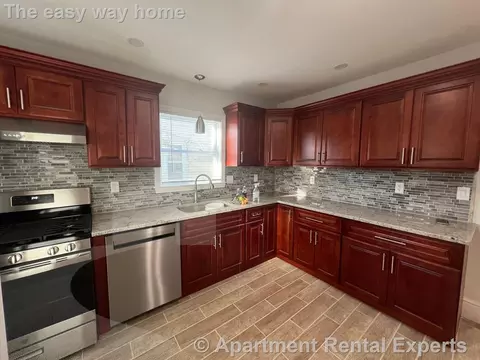 10 Cady Ave #1, Somerville, MA 02144