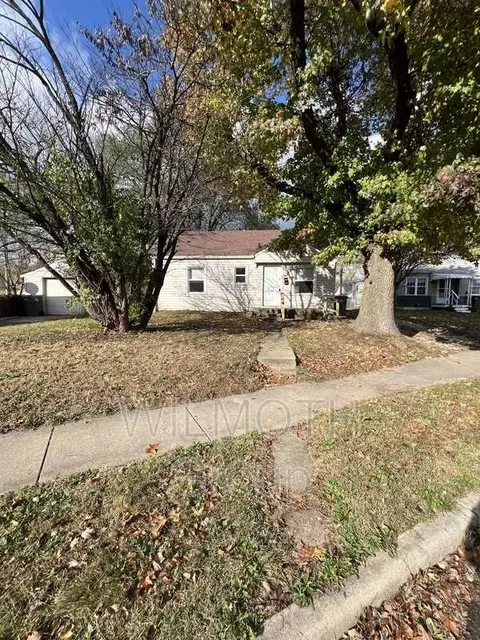 5322 E 19th Pl, Indianapolis, IN 46218